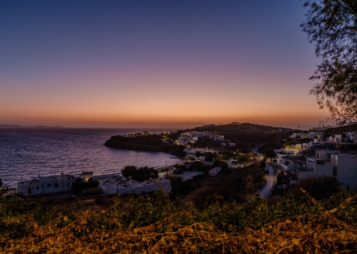 Agios Stefanos bei Sonnenuntergang