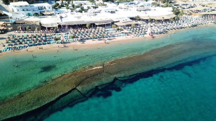 Türkisfarbenes Wasser am Paradise Beach