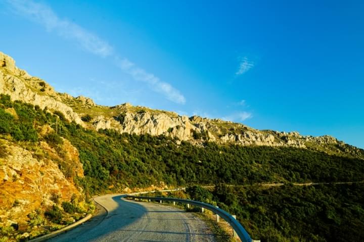 Straße nach Monte Albo