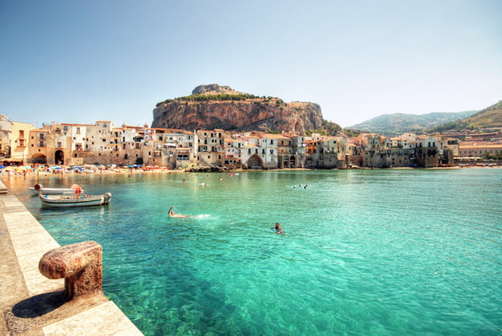 Hafen von Cefalu