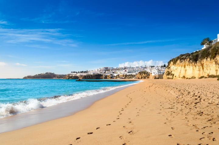 Bequem mit eigenem Mietwagen zum Strand