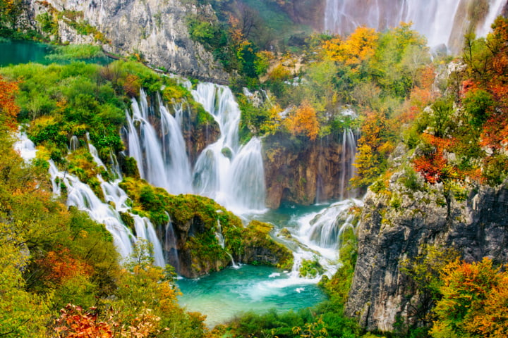 Sicht auf die  Wasserfälle im Plitvice Nationalpark