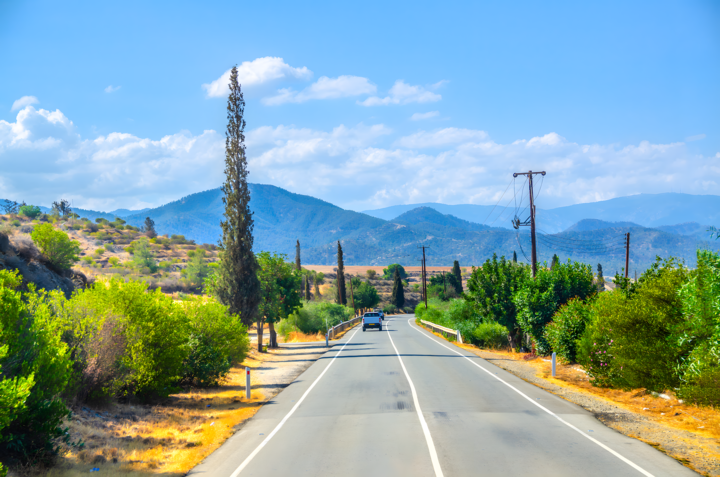 Eine Straße im Troodos-Gebirge