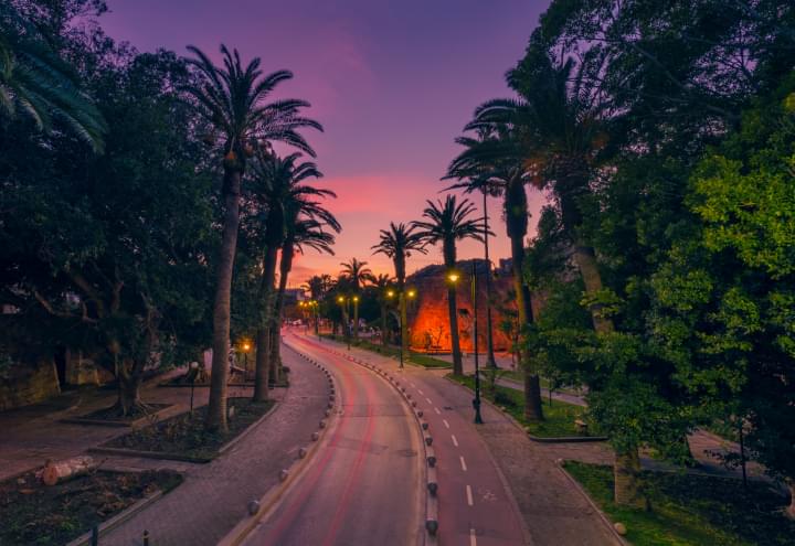 Straße auf Kos bei Sonnenuntergang