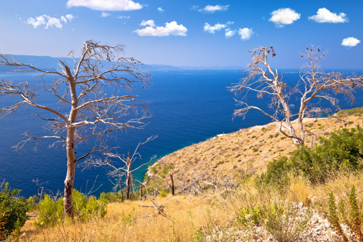 Blick auf das Meer von der Insel Brač